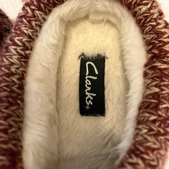 Clarks slippers for women brand new. Size 8. Maroon color - Picture 3 of 6